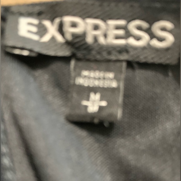 Express size M/M sleeveless top halter style - Picture 2 of 4